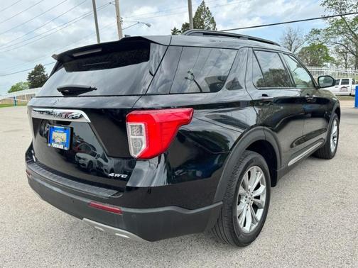 Agate Black Metallic 2023 Ford Explorer XLT