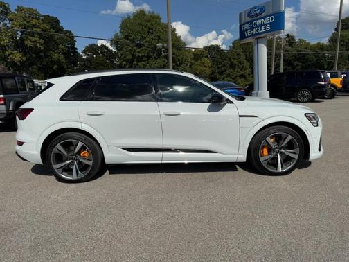 2022 Audi e-tron S Premium Plus