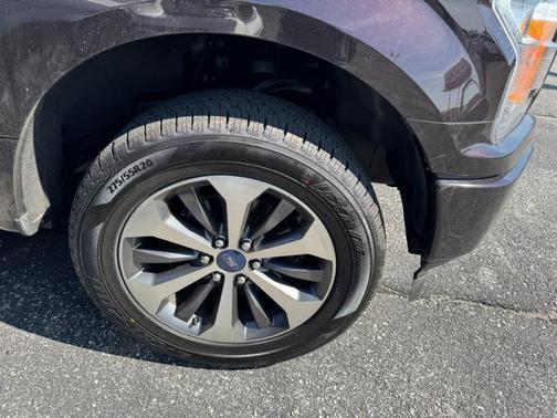 Magma Red Metallic 2019 Ford F-150 XL