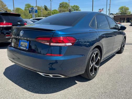 2020 Volkswagen Passat 2.0T R-Line