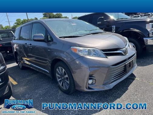 Predawn Gray Mica 2018 Toyota Sienna XLE