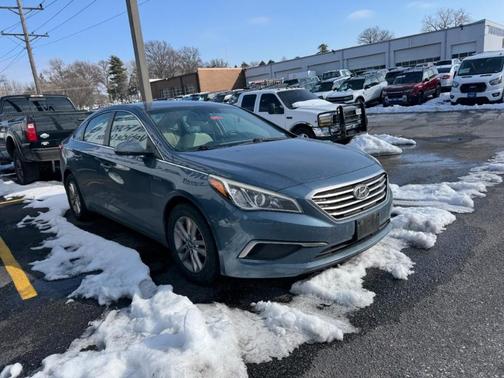 2016 Hyundai SONATA SE