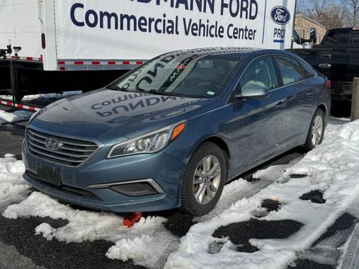 2016 Hyundai SONATA SE