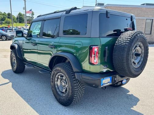 Eruption Green Metallic 2024 Ford Bronco Everglades