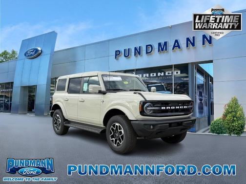 2025 Ford Bronco Outer Banks