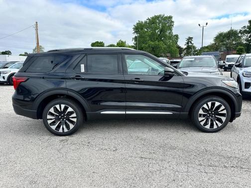 Agate Black Metallic 2026 Ford Explorer Platinum