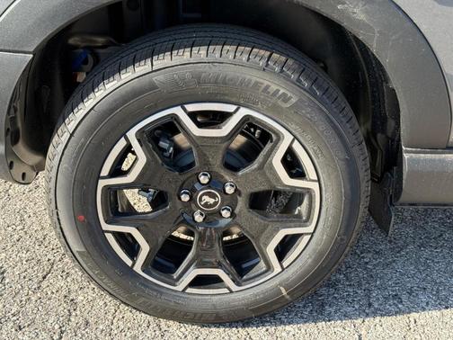 Carbonized Gray Metallic 2026 Ford Bronco Sport Outer Banks