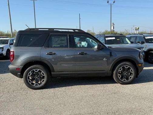 Carbonized Gray Metallic 2026 Ford Bronco Sport Outer Banks