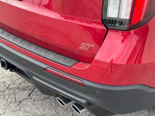 2025 Ford Explorer ST 4WD