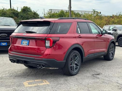2025 Ford Explorer ST 4WD