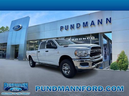 Bright White Clearcoat 2024 RAM 2500 Tradesman