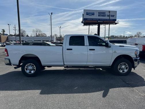 Bright White Clearcoat 2024 RAM 2500 Tradesman