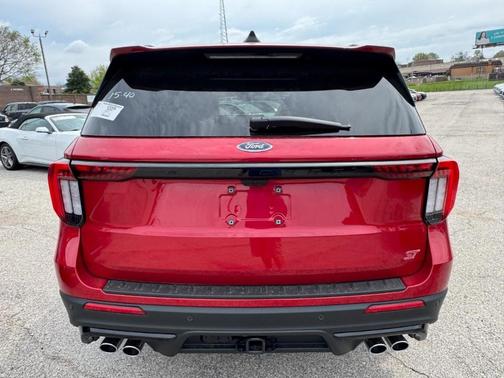 2025 Ford Explorer ST 4WD