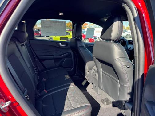 2026 Ford Escape ST-Line AWD