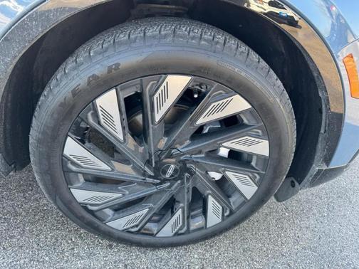 2025 Lincoln Nautilus Reserve