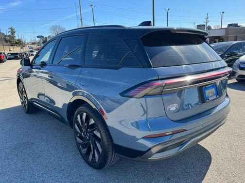 2025 Lincoln Nautilus Reserve