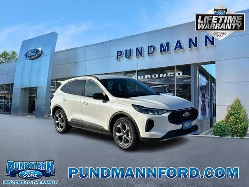 White Tri-Coat 2026 Ford Escape ST-Line FWD