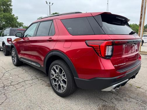 2025 Ford Explorer Platinum 4WD