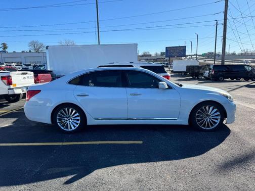 2014 Hyundai Equus Signature