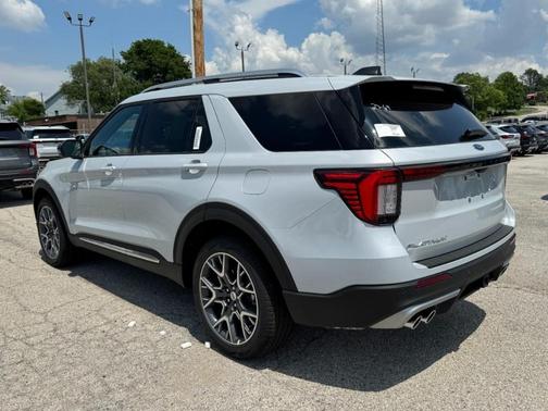 2025 Ford Explorer Platinum 4WD