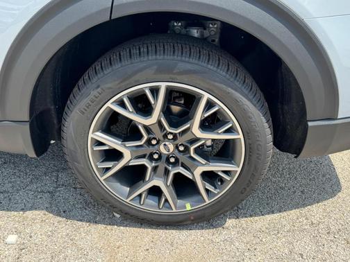 2025 Ford Explorer Platinum 4WD