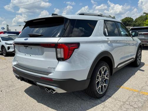 2025 Ford Explorer Platinum 4WD
