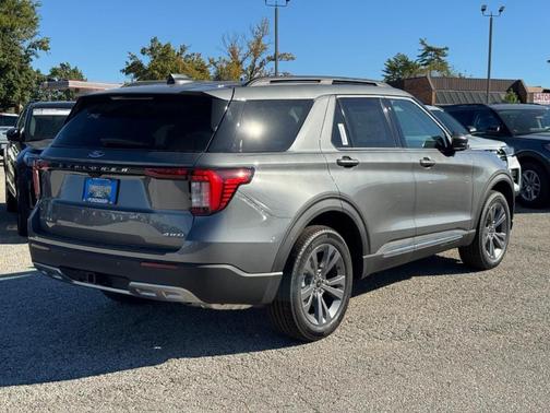 2025 Ford Explorer Active 4WD