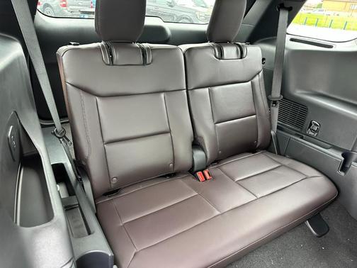 Rapid Red Metallic Tinted Clearcoat 2026 Ford Explorer Platinum
