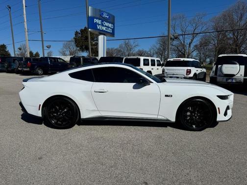 2025 Ford Mustang GT Premium