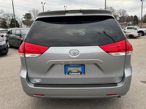 2012 Toyota Sienna LE