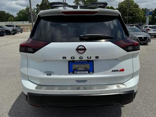 Everest White P 2025 Nissan Rogue Rock Creek
