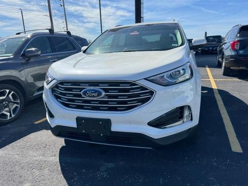 White Metallic 2021 Ford Edge Titanium