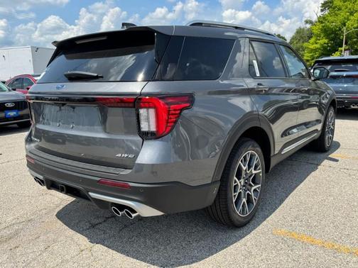 2025 Ford Explorer Platinum 4WD