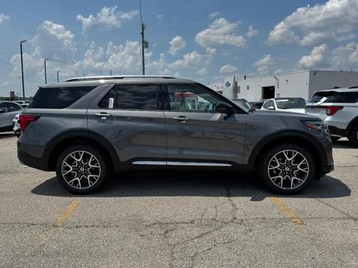 2025 Ford Explorer Platinum 4WD
