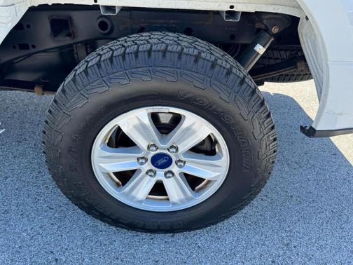 Oxford White 2018 Ford F-150 XL