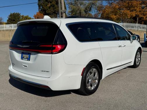 2022 Chrysler Pacifica Limited