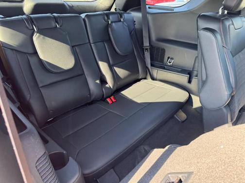 2025 Ford Explorer ST-Line 4WD