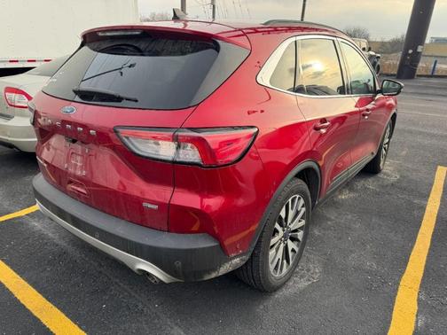 2020 Ford Escape Titanium Hybrid