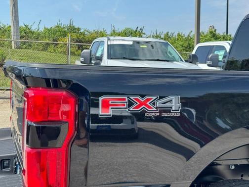 2025 Ford F-350 Lariat Super Duty