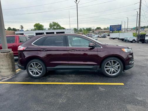 Burgundy Velvet Metallic Tinted Clearcoat 2019 Ford Edge Titanium