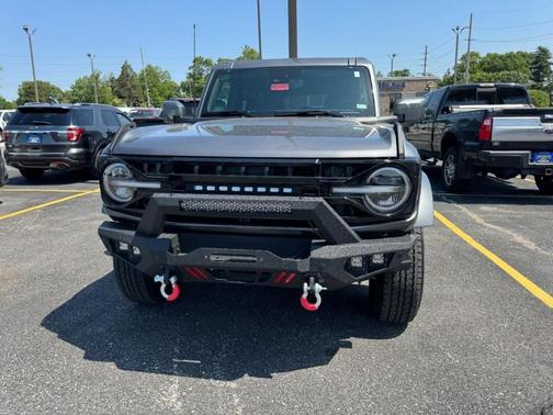 Carbonized Gray Metallic 2022 Ford Bronco Outer Banks