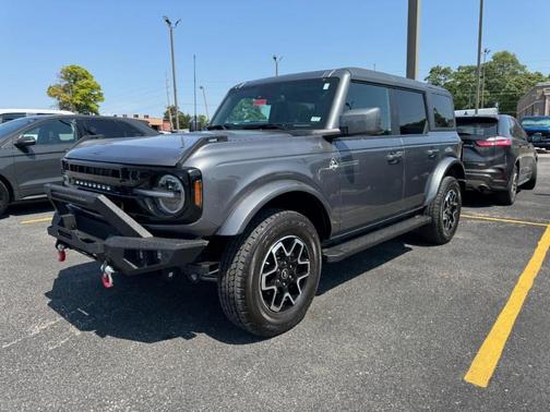 Carbonized Gray Metallic 2022 Ford Bronco Outer Banks