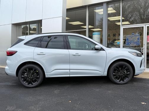 2026 Ford Escape ST-Line Elite AWD