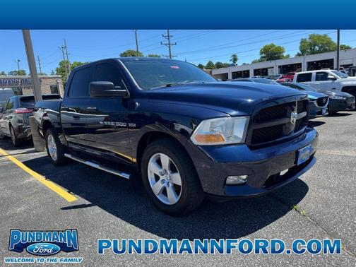 True Blue Pearl 2012 RAM 1500 ST