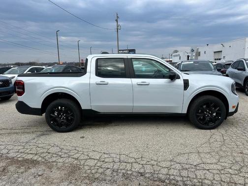 Oxford White 2026 Ford Maverick Lariat