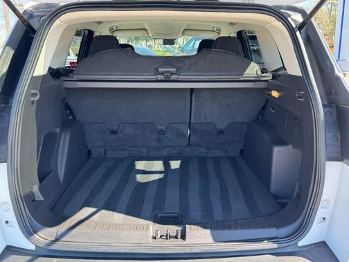 Oxford White 2018 Ford Escape SE