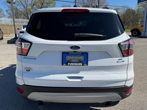 Oxford White 2018 Ford Escape SE
