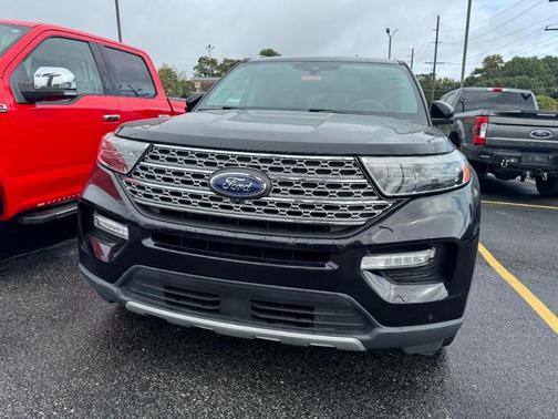 Black Metallic 2021 Ford Explorer Limited