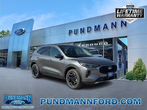 2026 Ford Escape Platinum AWD