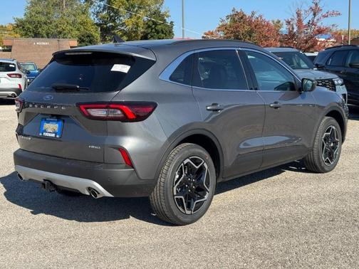 2026 Ford Escape Platinum AWD